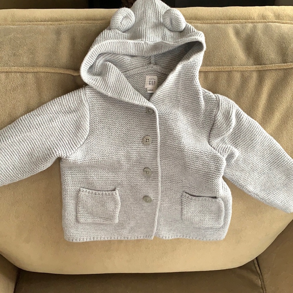 🌻 Gap Grey Knitted Sweater